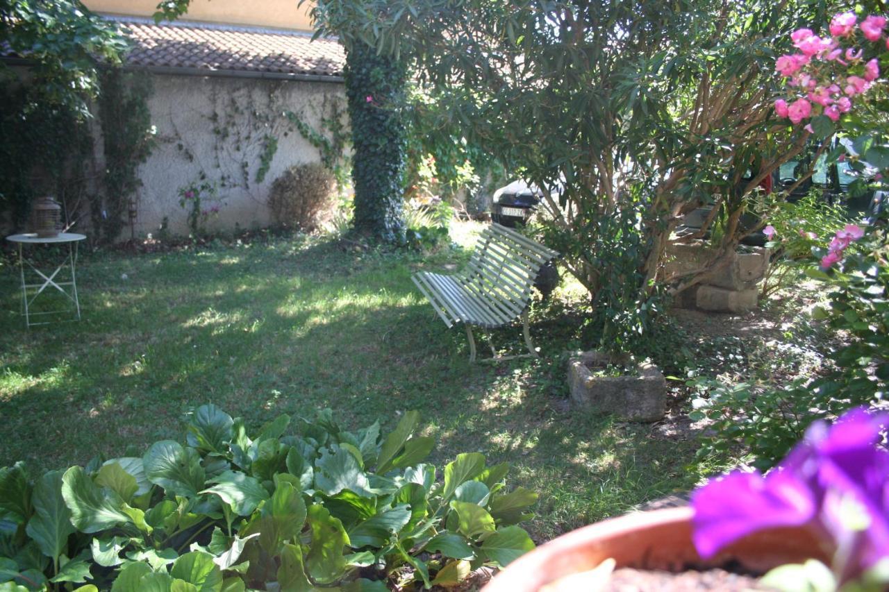 Le Mas Des Dames Appartement Avignon Eksteriør billede